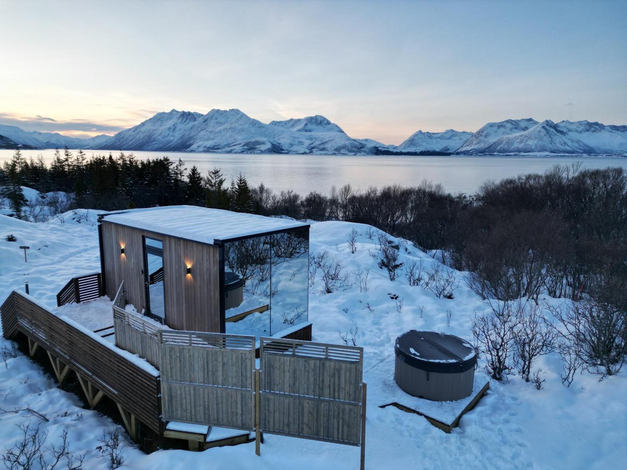 Wonderinn Arctic Utstrand Dış mekan fotoğraf