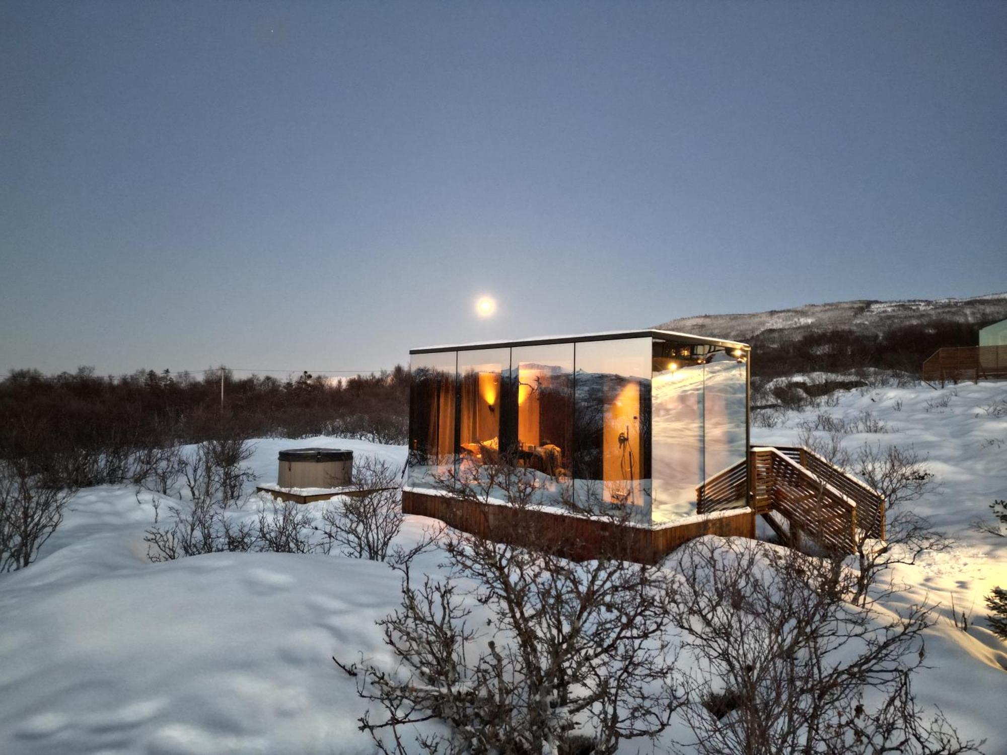 Wonderinn Arctic Utstrand Dış mekan fotoğraf
